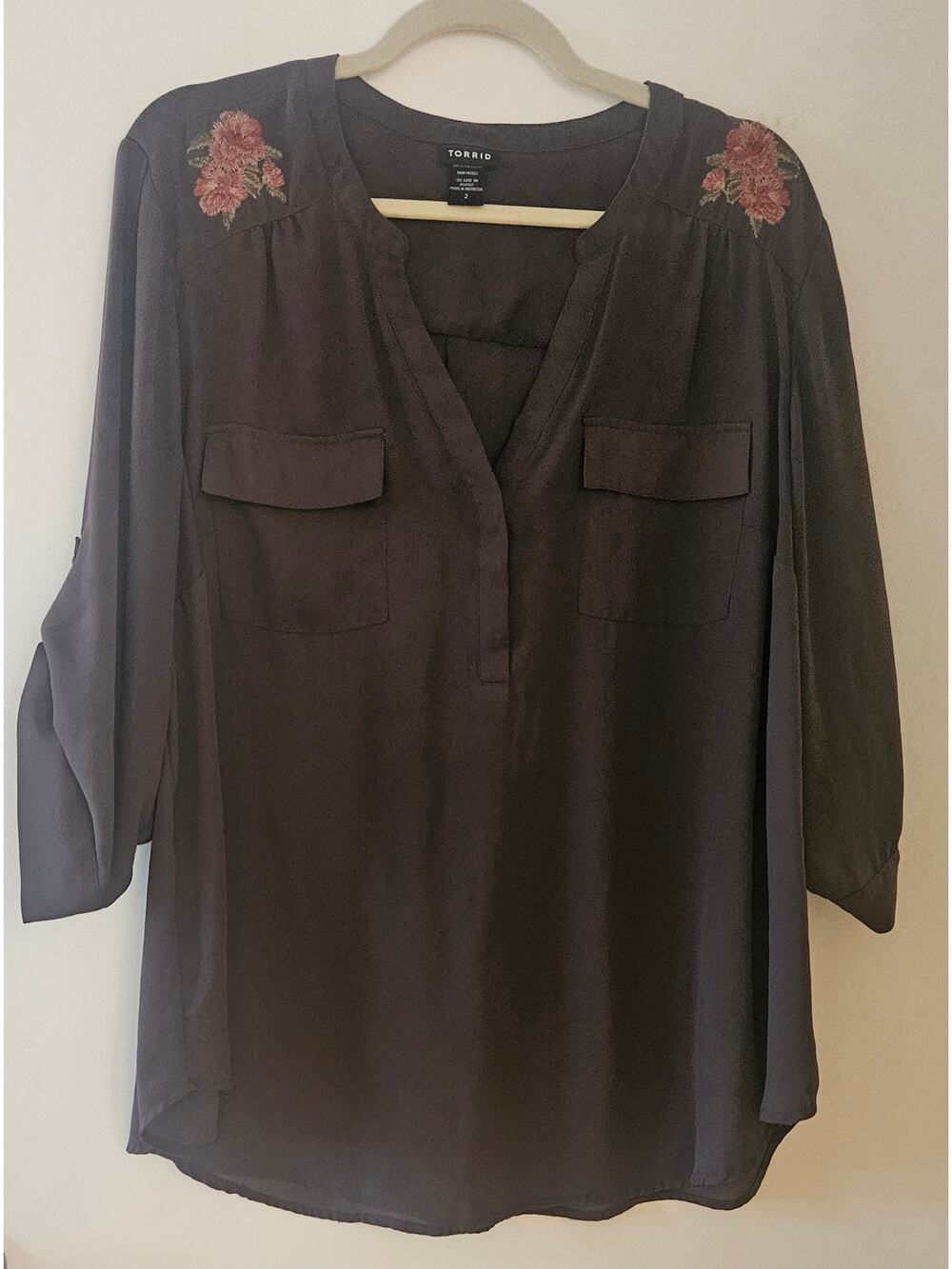Torrid Size 2, 18-20 Harper Blouse, Embroidered Pink Floral Western Style Lovely